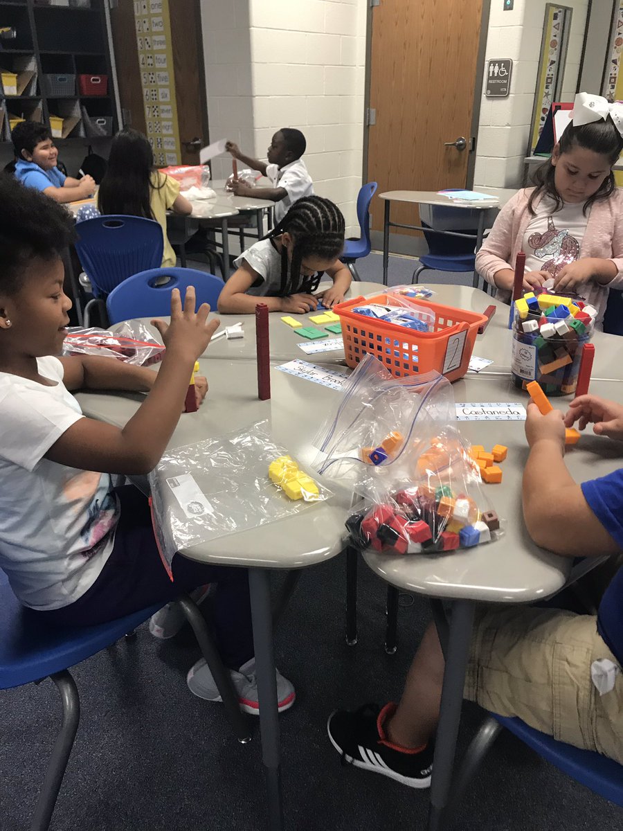 Exploring how to find different combinations of ten using different representations in Second Grade <a href="/KilbyTigers/">KilbyTigersRoar</a> and being a champion for their learning