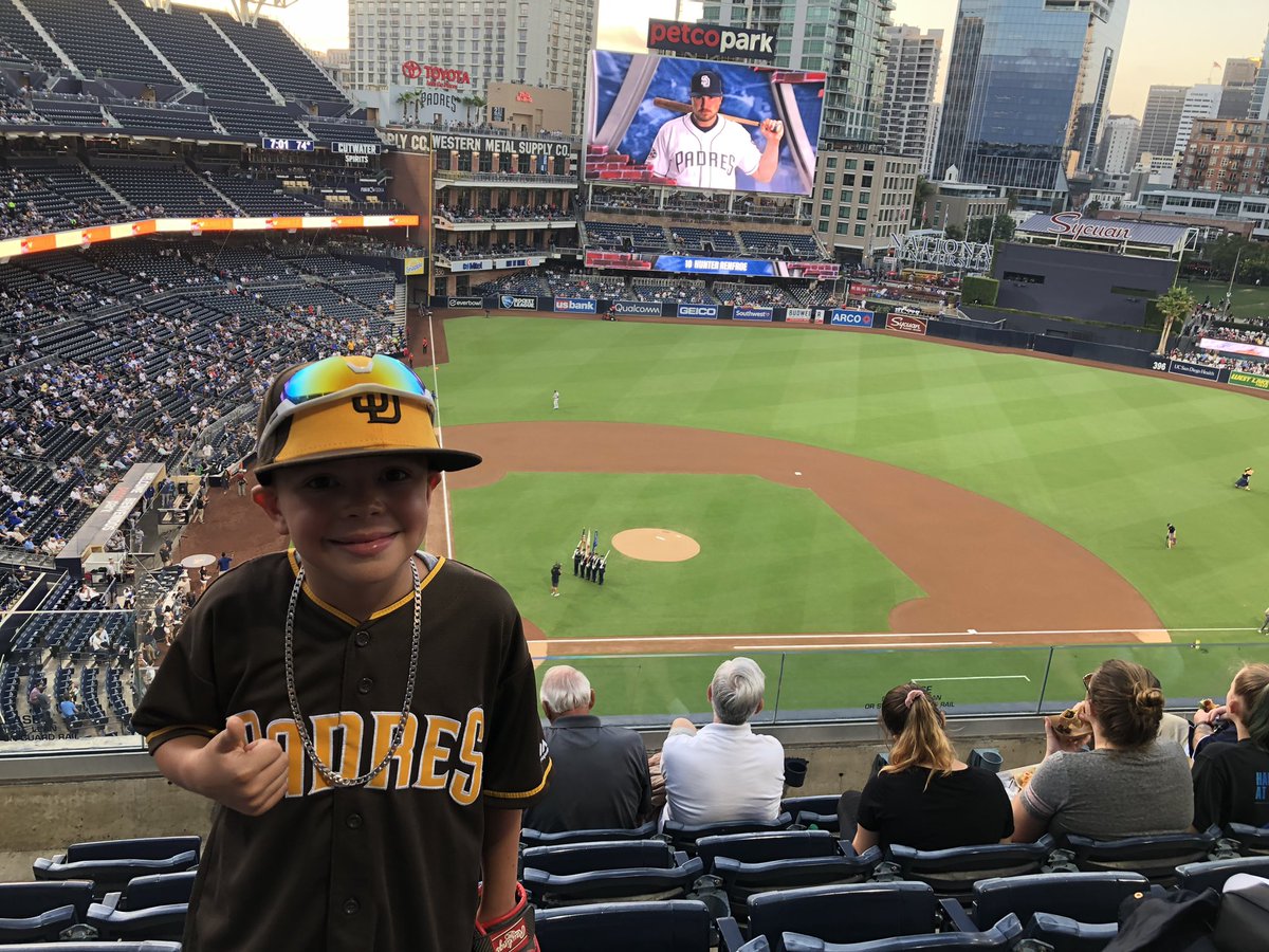 JohnsCasey19's tweet image. Thanks @AppreciatedSD for the tickets. Made it from Murrieta for first pitch. #FriarFaithful #beatLA #PadresTwitter
