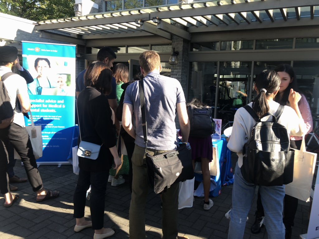 bmo_ubc's tweet photo. 2019 UBC financial services fair for medical students. Let’s help our future doctors to start their journey with great banking packages for medical professionals #boldlygrowingthegood @BMOBnW @BMO10thSasamat @BMO10thG @UBC @MarkCarmic @Catherinezhao10 @DylanHoey @aaronhuang__ https://t.co/Pq21M6DAQH