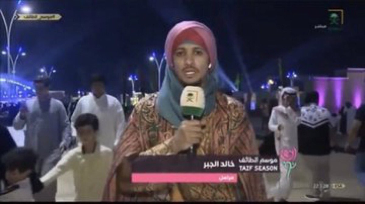 m_alnoamani1's tweet photo. #شكرا_مذيع_موسم_الطايف
#مذيع_مؤدلج_يحرج_مواطن 

رتويت اذا تشوف المذيع بطل وشجاع ويستاهل التكريم 👏👌 https://t.co/uKdGAxXWNt