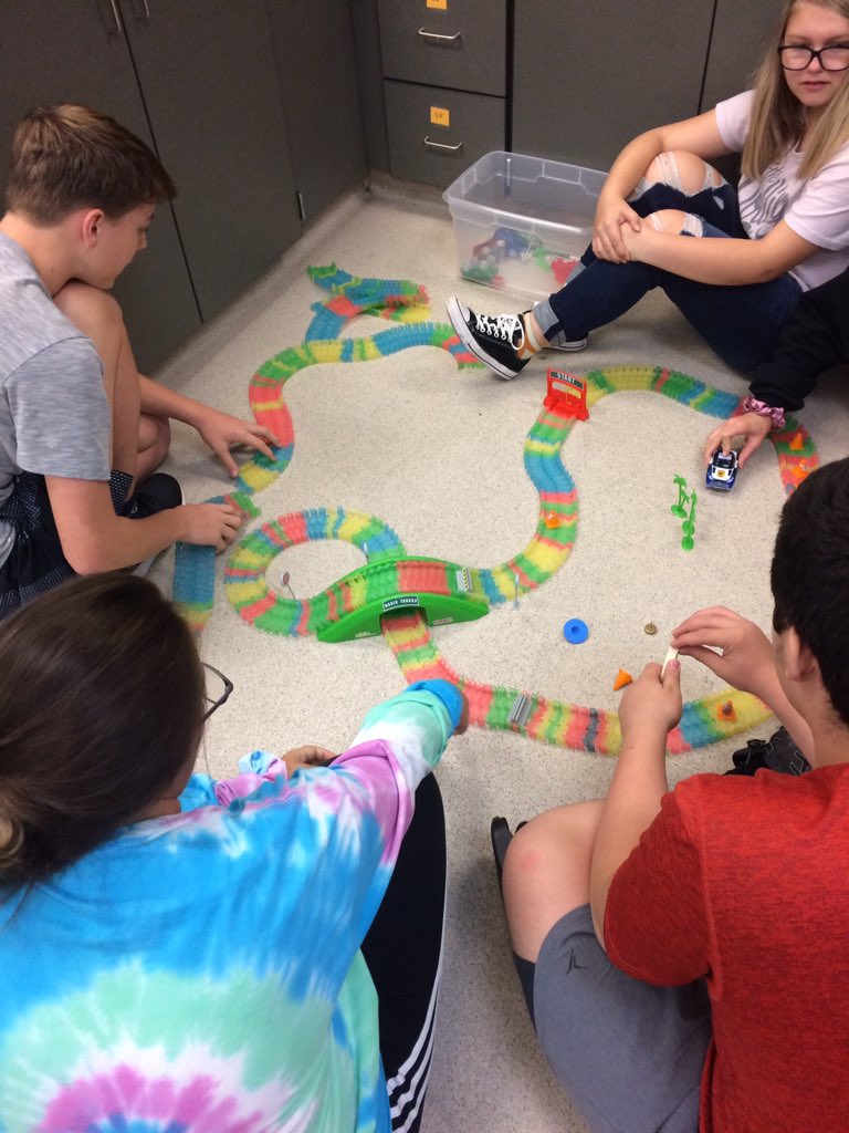 Alex Moore tweet media