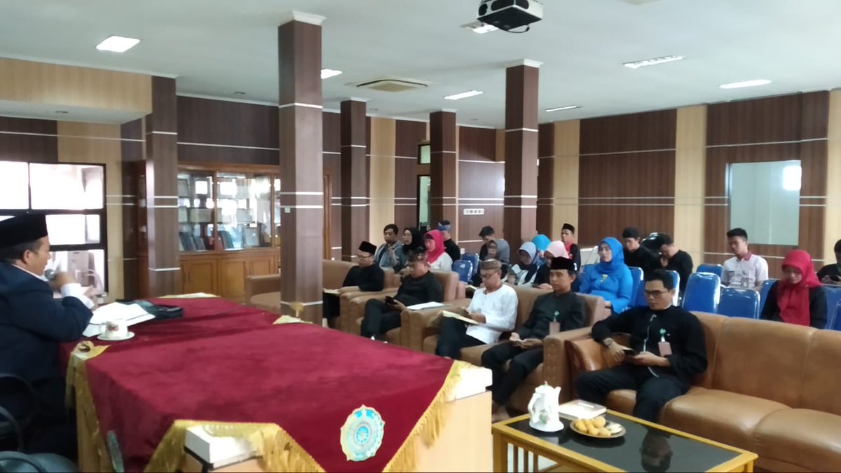 KecBankul's tweet photo. Giat rabu mengaji para ASN Kec. Bandung Kulon 28.08.2019 https://t.co/RBZdOmpcsI