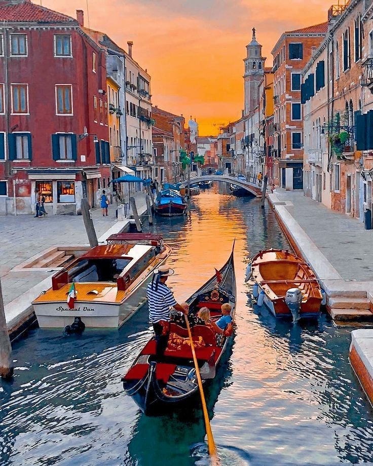 CitasItaliano's tweet photo. Vecenia considerada una de las ciudades más hermosas del mundo.
Sin duda alguna una maravilla de Italia🇮🇹🇮🇹🇮🇹
Se tramitan citas para el consulado italiano. Precios razonables y seguridad garantizada https://t.co/aCc4waxzTf