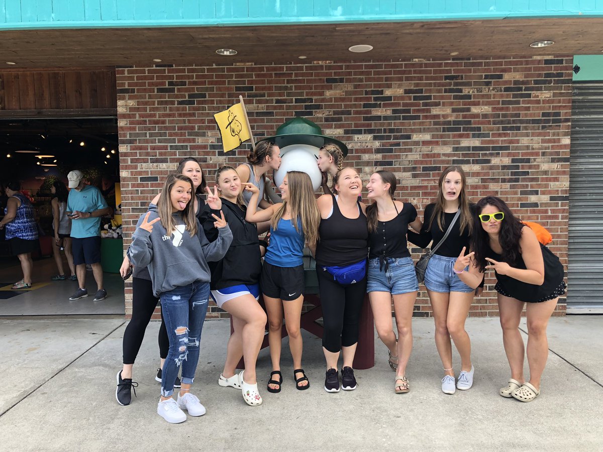InHisStepsDS's tweet photo. Dance teachers can have fun too!! 🎢 https://t.co/cEzfnddgc8
