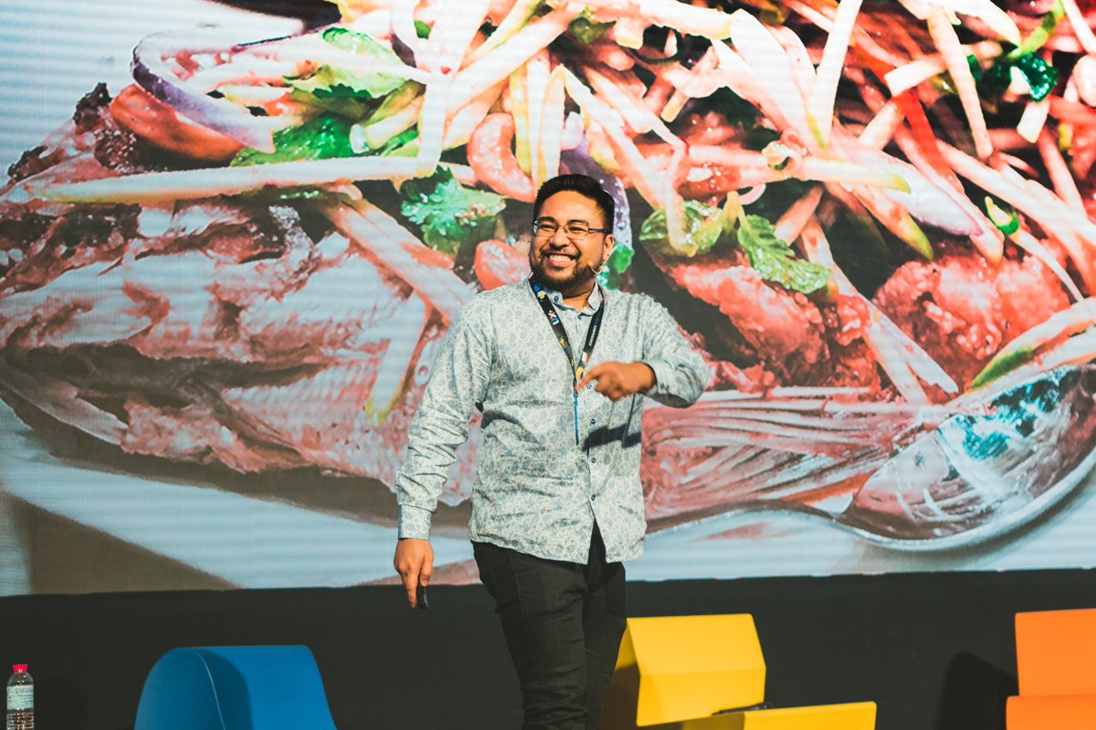 alexiscollado's tweet photo. @asianxjay teaches us to treat every user as if they were your Grandmother. Design is all about customer curiosity. Make an impact, learn how to communicate with others and show value through metrics and education.
#uxplushangover #uxplusph #uxplus https://t.co/6PTsCJdT8t