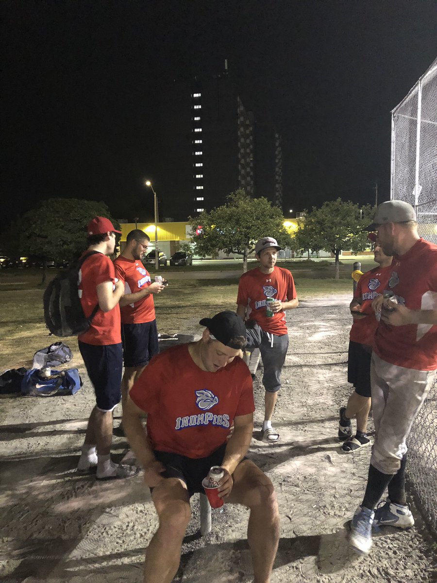 SloPigs's tweet photo. The year of the #Bacon! Back to back champs!  #SmelltheBacon on to the World Series. https://t.co/2cZn8S1PHZ