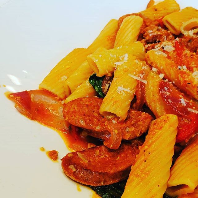 oTilleya's tweet image. Dinner out with actual adults I&apos;m not related to!

#Rigatoni #ipeopledtoday #introvertadventures #momlife ift.tt/33YySI1