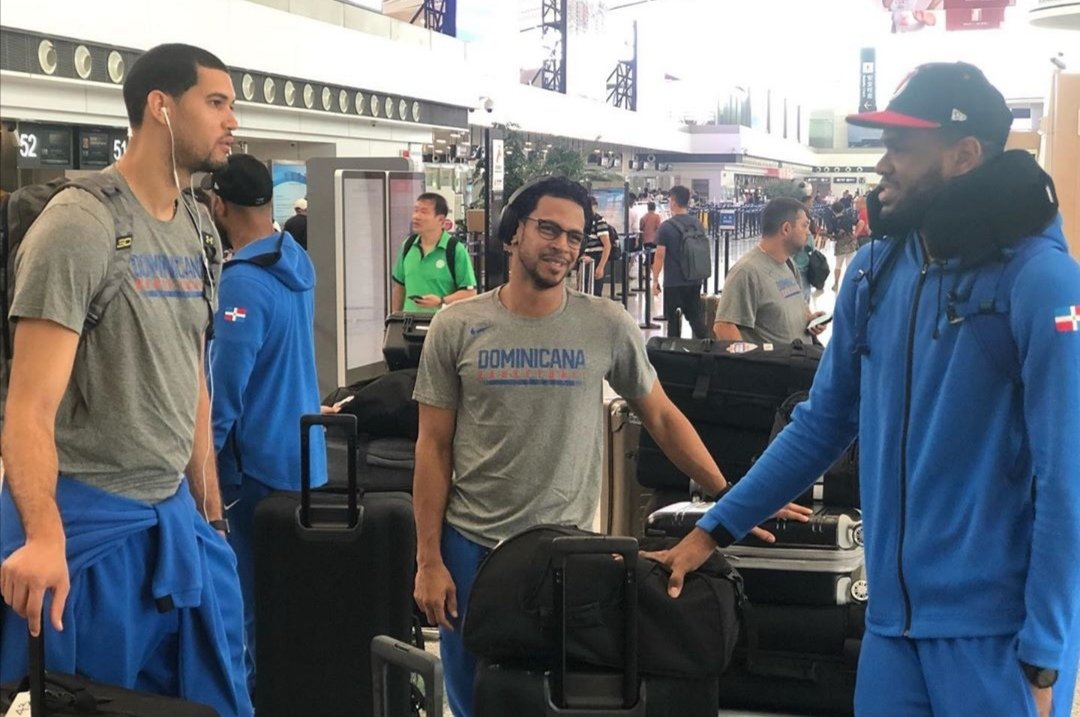 FedombalRD's tweet photo. Gracias Suzhou por la experiencia del #AtlasChallenge, ahora vamos a Shenzhen para el Mundial @FIBAWC 2019. #FIBAWC #DominicanaGotGame #JetBlueAerolíneaOficial #vamosdom🇩🇴 https://t.co/4p3TCM1Uuj
