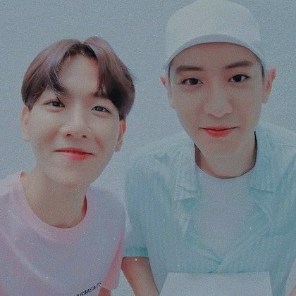 iJ4YW0N's tweet photo. Sí te sientes triste, recuerda que existe el ChanBaek :3 

#ChanBaek  #찬백 https://t.co/fRUW6BKYZm