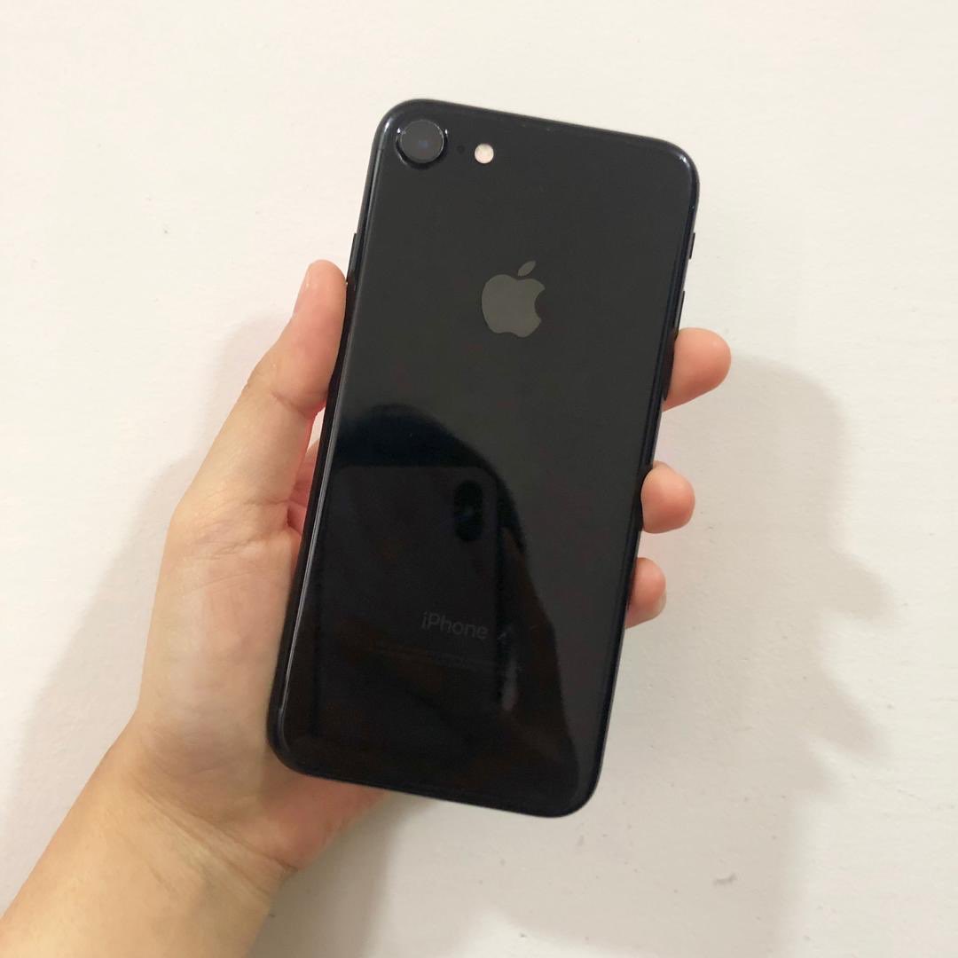 fellaferina's tweet photo. ⚠️⚠️⚠️⚠️⚠️⚠️⚠️

🌟 RM1000 🌟

Iphone 7 128GB 
Jet Black, Black Matte, Rose Gold
Condition 9/10

Free :
1. Casing
2. Screen protector 
3. Usb cable
4. Adapter 

(Readystock - Limited stock)

#iphonemurah #sayajual #iphonesecondhand #apple #sayajualiphonemurah #iphone7  #mdsvibes https://t.co/XodZa8Qnvb