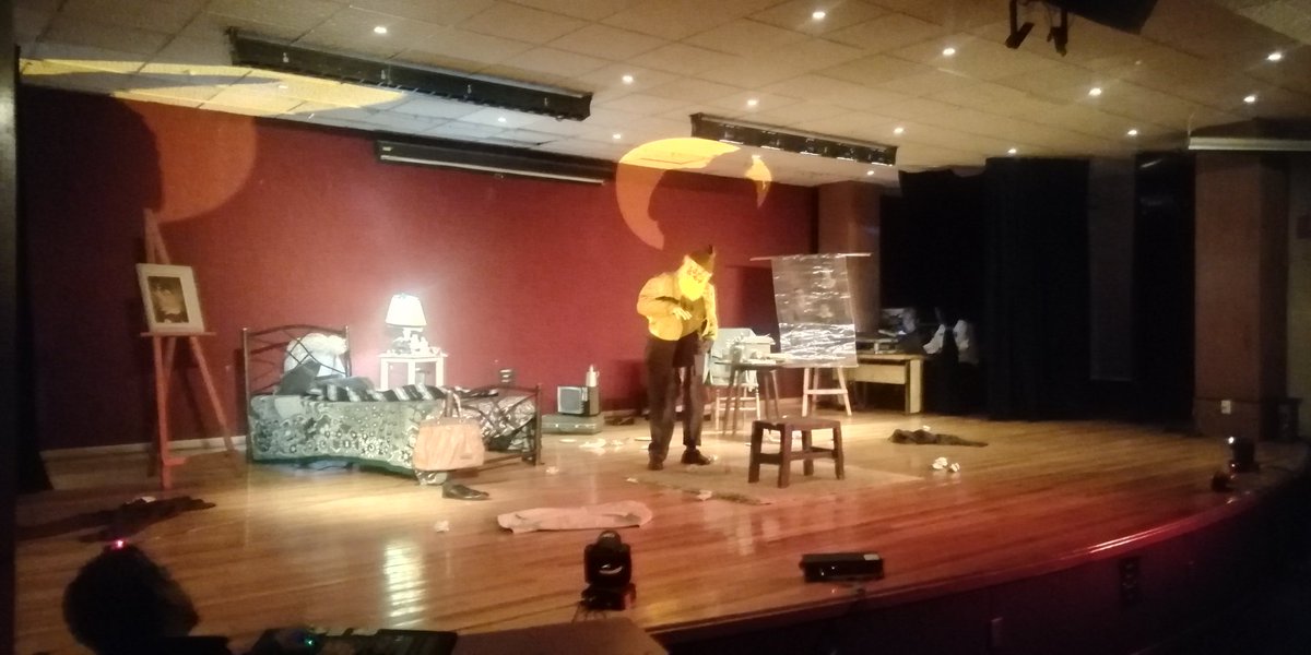 TMirouska's tweet photo. #cecyt2 #COSECOVI, Presentación de la obra de teatro "Las trampas de la adicción". Un mensaje crudo, pero real. https://t.co/7QIGQvdzfJ