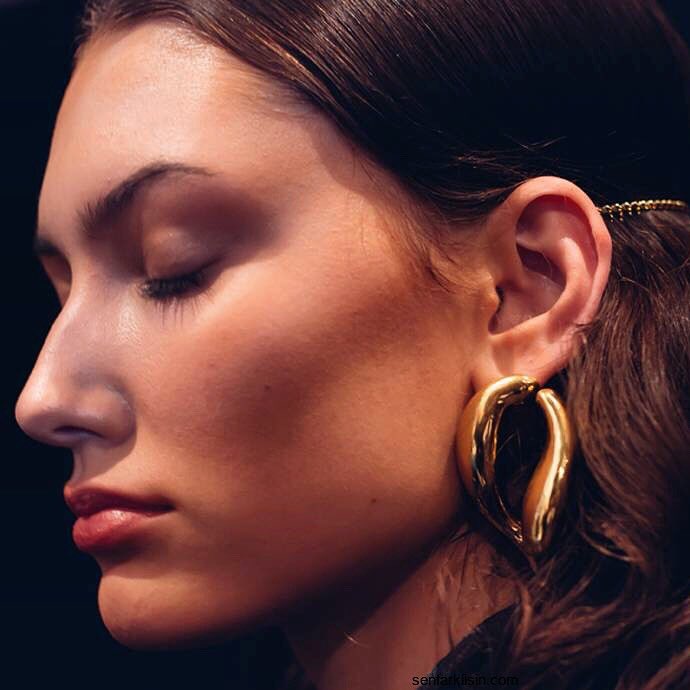 BRONZLAŞTIRICI DOĞRU NASIL UYGULANIR? senfarklisin.com/bronzlastirici… #senfarklısın #makyaj