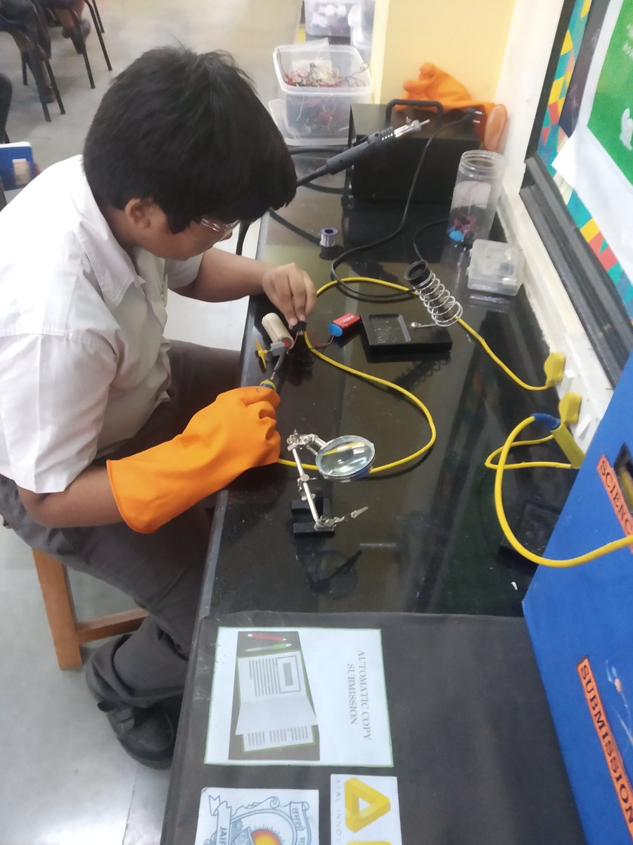 atl_sajs's tweet photo. Students preparing for "ATL School of the month Award"with dedication and zeal in presence of mentors and teachers 
.
.
.
.
.
.

@ATL @SAJS @NitiiAyog @AIMtoInnovate @ ATLInnovationMission @ MadhaviGoswami @ ShivamTiwari@DeepaSharma @SaurabhAswani https://t.co/dWeUVS3USB