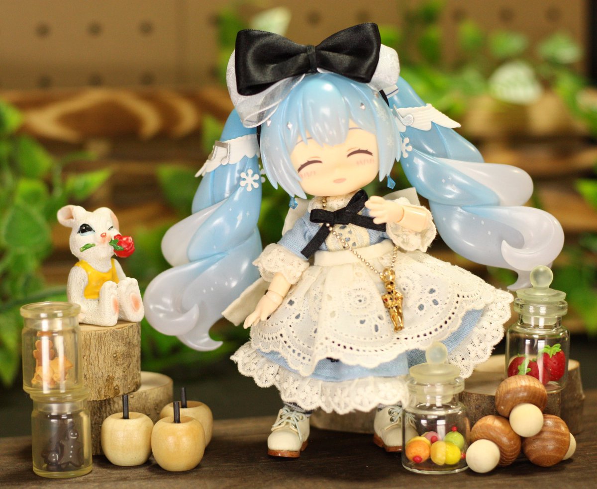 sesameyoi's tweet photo. 【お品書き①】
9/1アイドール名古屋（B18）のお品書きです。
ツリーに繋げますのでよろしくお願いします。

『アリスセット』
カチューシャ、ワンピースドレス、エプロン、パニエ、チャーム、シマシマ靴下の6点セット（￥5.000）
オビツ11、ねんどろいどどーる両サイズ対応。

#アイドール名古屋 https://t.co/uAf1uvc2f7