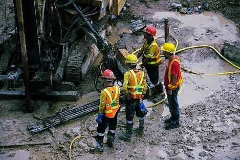A mid-week safety reminder from the universe! Stay dry, drive safe and remember safety first 🥂 #pelligra #construction #happyhumpday #rainydays #safetyfirst #planning ift.tt/327yRj5