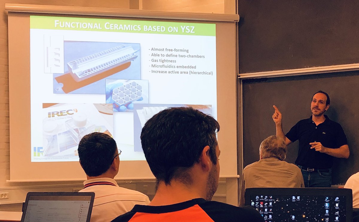 cell3ditor's tweet photo. Albert Tarancón (@atlab15) is giving a lecture on “Cost-effective and flexible 3D printed SOFC devices for commercial applications” at @cell3ditor workshop in 3D Printing for Energy Systems DTU’s summer school. https://t.co/e6BxGvdFdy