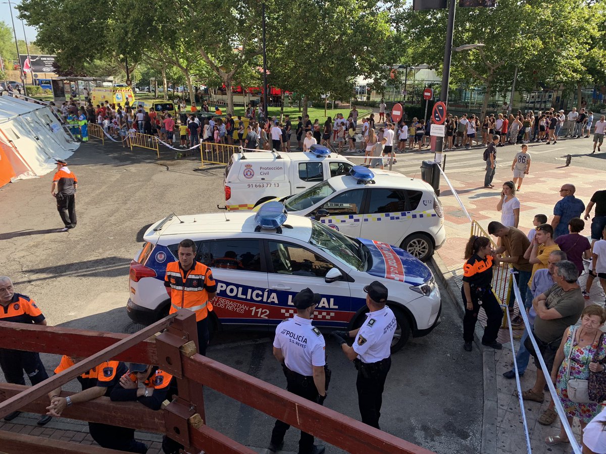 4clave's tweet photo. Todo preparado para que a las 11:00, comience el 2º #EncierrosSanse2019.
#LasProtesCuentan, #SUMMA112, #PolicíaLocal, @policia y @guardiacivil velan por tu seguridad. 
Sigue indicaciones y recomendaciones por un #EncierroSeguro https://t.co/i0P4LOW0io