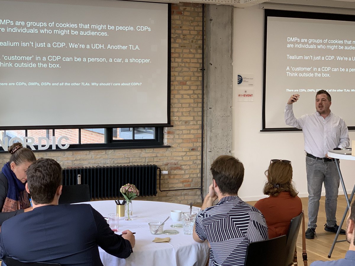 antonygibson75's tweet photo. What’s a CDP and what’s it not? @tealium @IIH_Nordic #digitalstrategy #datastrategy https://t.co/8XeHEAjbV5