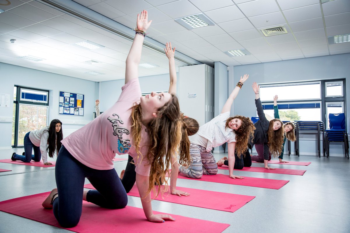 AoC_Sport's tweet photo. Nearly 1 in 5 students at colleges in England are not active enough – that’s 138,000 students doing under 30 minutes of physical activity each week. 

Our vision is for every college student to participate regularly in sport or physical activity.
#EveryStudentActive https://t.co/z0UCbeftc7