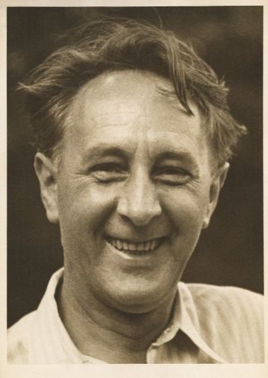 Brikcius's tweet photo. Czech 🇨🇿 Composer 🎼 Bohuslav #Martinů (*8th December 1890 Polička – †28th August 1959 Liestal, Switzerland) died 60 years ago
@martinuofficial #YearOfCzechMusic #RokČeskéHudby #CzechMusic #eSACHERe #MusicHistory #ClassicalMusic https://t.co/wo7fADLLCa