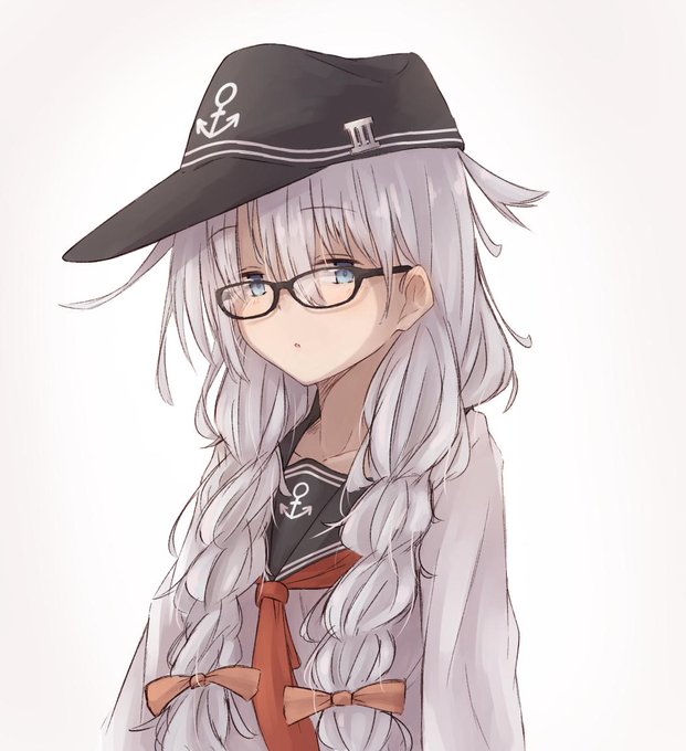 ただの性癖で描いた眼鏡おさげ響と眼鏡無し差分 