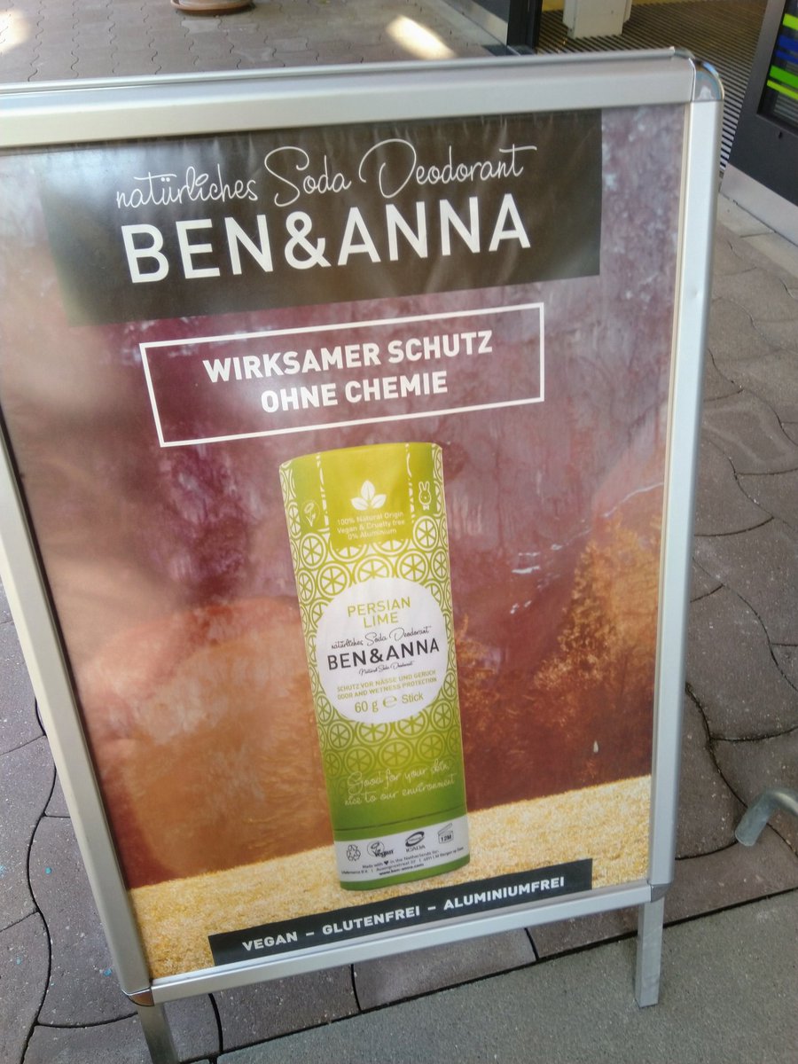 Ohne Chemie, aber vegan - wenn ich Menschen solche Sachen schreiben sehe, frage ich mich, wie sie denken, dass unser Universum aufgebaut ist. 🤔