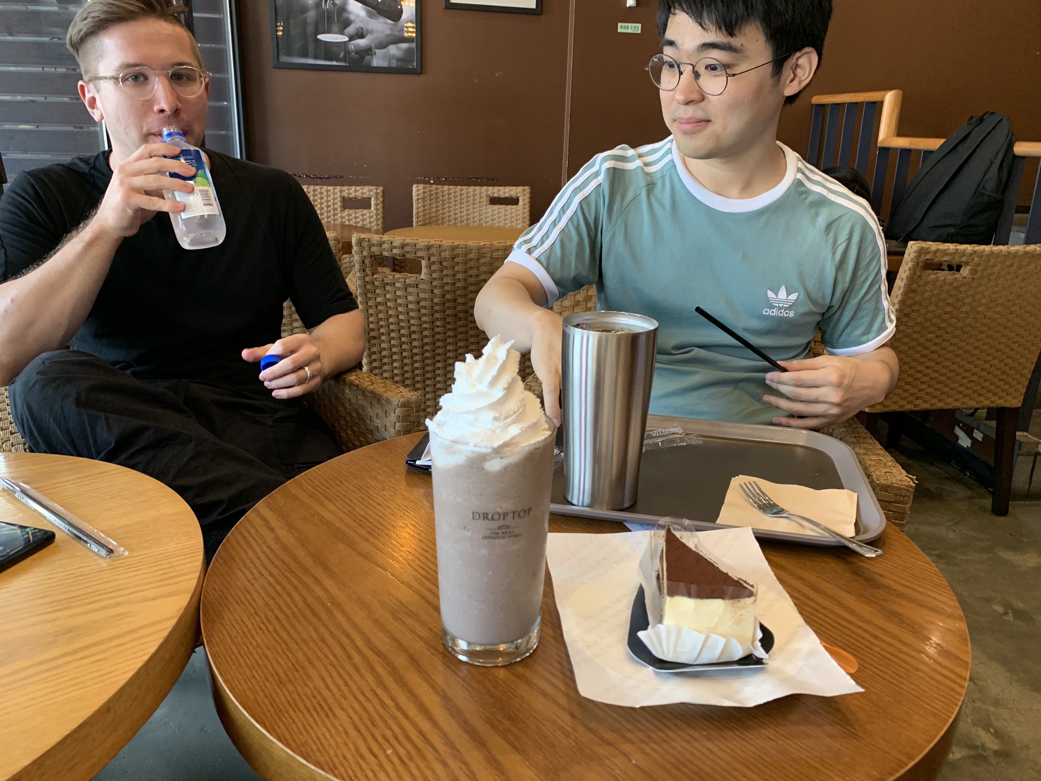 Mkleo Twitter - pgafja9