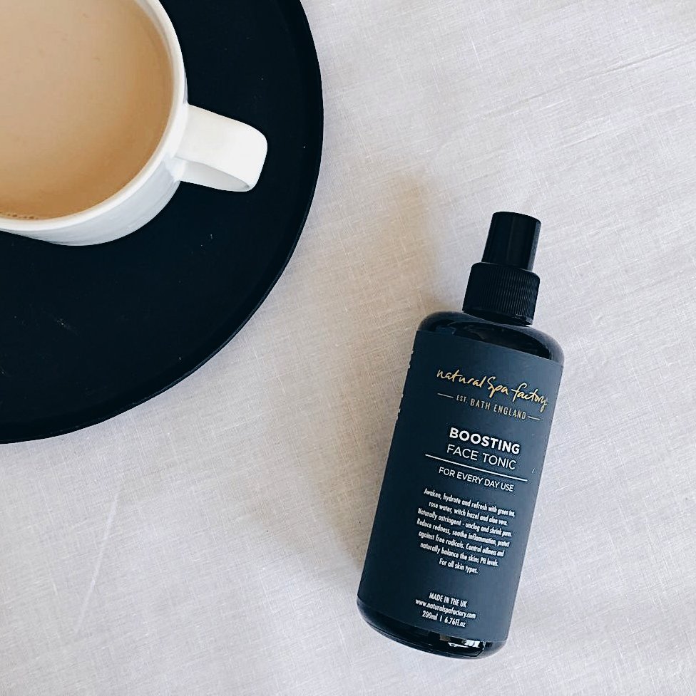 NatSpaFactory's tweet photo. Need a little boost?
Say goodbye to tired and puffy #skin with our Boosting #FaceTonic. The perfect morning pick me up to prep skin for #oils, #moisturisers and #serums.
Infused with #AloeVera and #RoseWater to balance and calm the skin. https://t.co/lVWTha3bqt