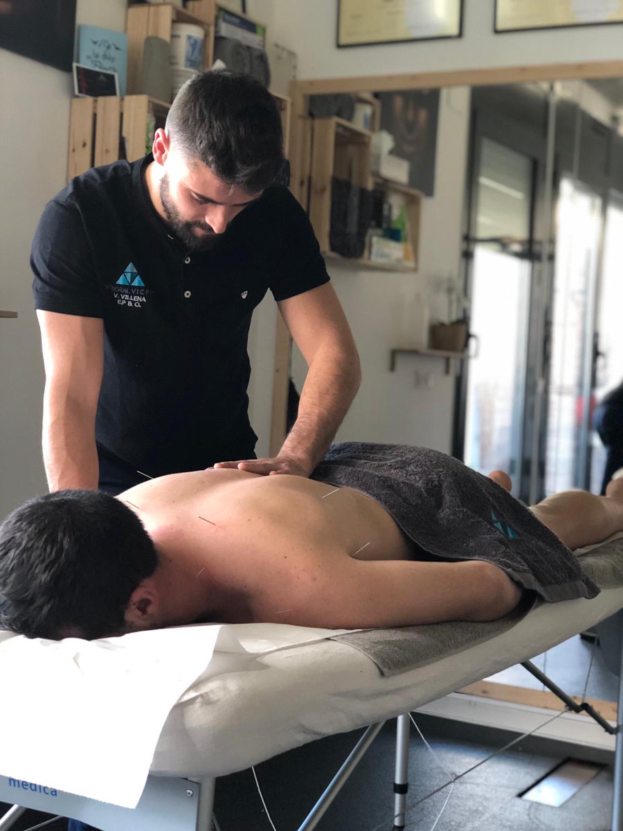 IntegralVicFit's tweet photo. Esta vez ha sido el turno de nuestro portera o @hectoralava poniendo a punto la maquinaria para la pretemporada de @sdespanyol

Mucha suerte esta temporada

#hockey #entrenamiento #osteopatía #setup #go https://t.co/maSOlZB864