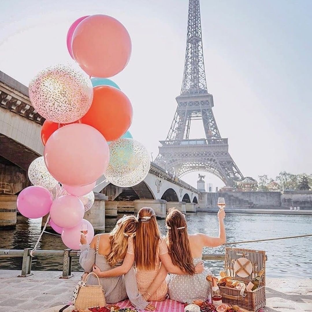 travelsquare_'s tweet photo. The City Of Love ! Paris Brings You the Most relaxing Views and Landscapes . Feel Loved , Feel Blessed . . . . . . . #thetravelsquare #travelsquare #travel #travelphotography #travelblogger #travelling #insta #history #historical https://t.co/oMaj9xpy2c