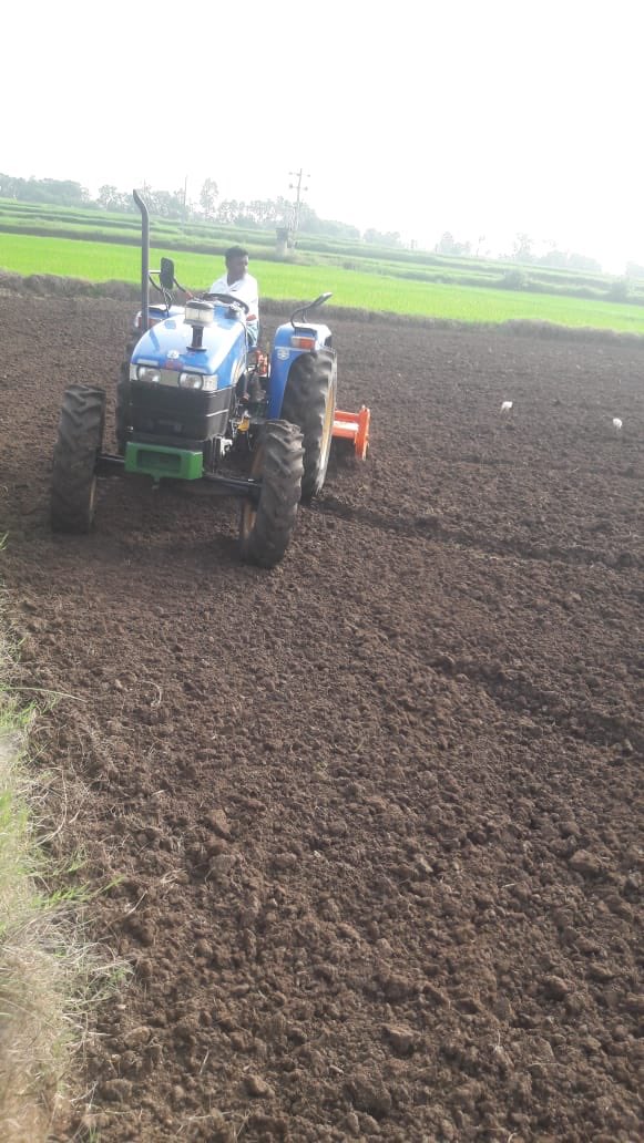 CivilforceIndia's tweet photo. #Sultanabad farmer started planting grass 👏👏👏 #Civilforce https://t.co/BBJpgpBBNs