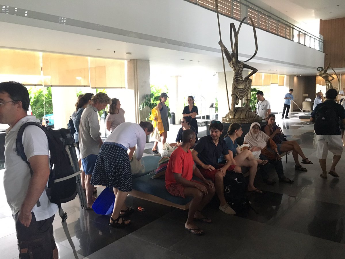 coralmannie's tweet photo. Getting ready to check out the reefs at #paleoenso https://t.co/oRPkU6QgIJ
