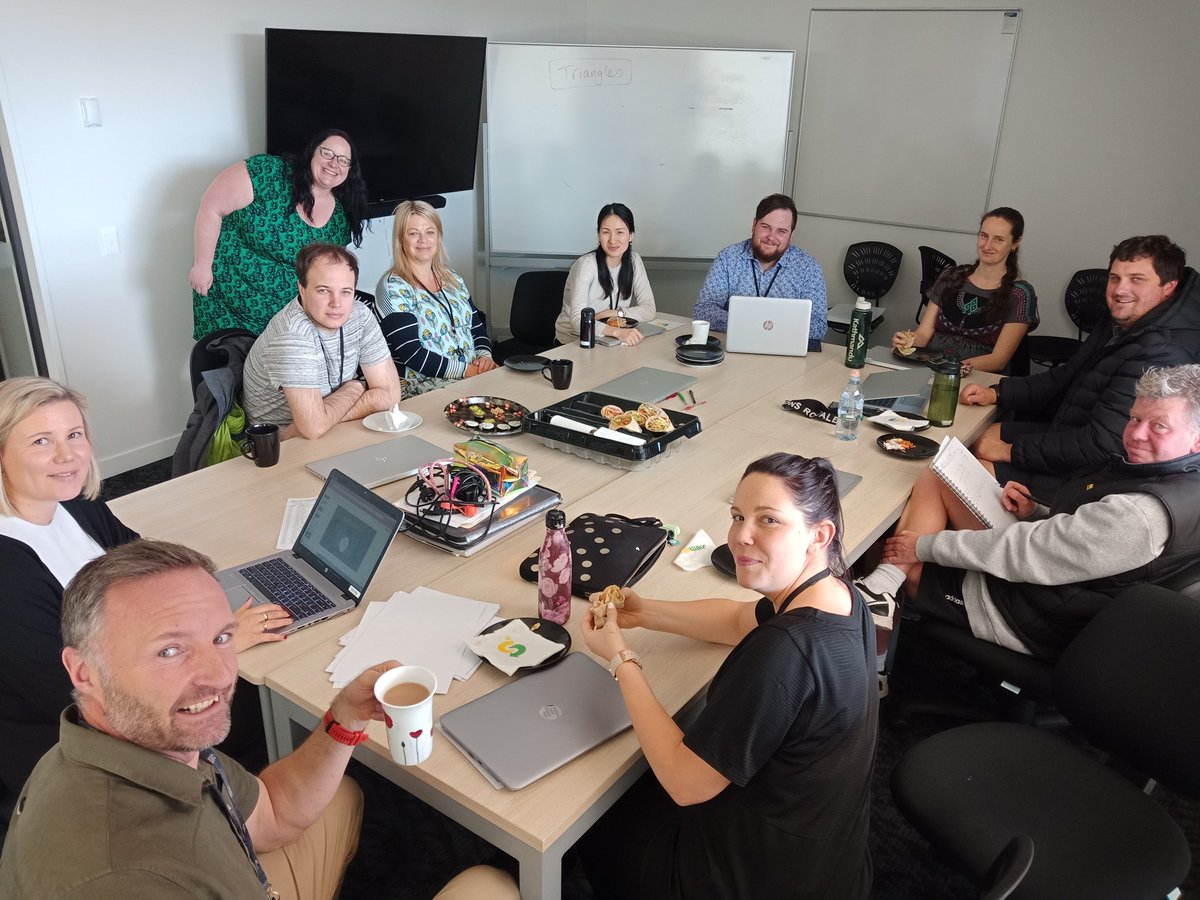 Kelly Tippett tweet media