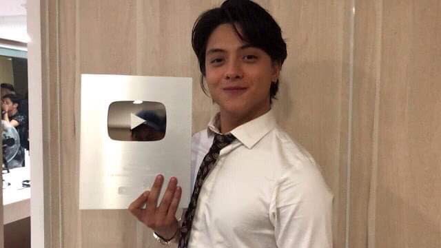 Maraming salamat sa patuloy niyong pagsuporta sa aking Official Artist Channel. #DahilSayoKapamilya, nakatanggap tayo ng YouTube Silver Creator Award! 'Di ko naman makukuha ito kung hindi dahil sa pagmamahal at suporta niyo. Muli, maraming salamat!