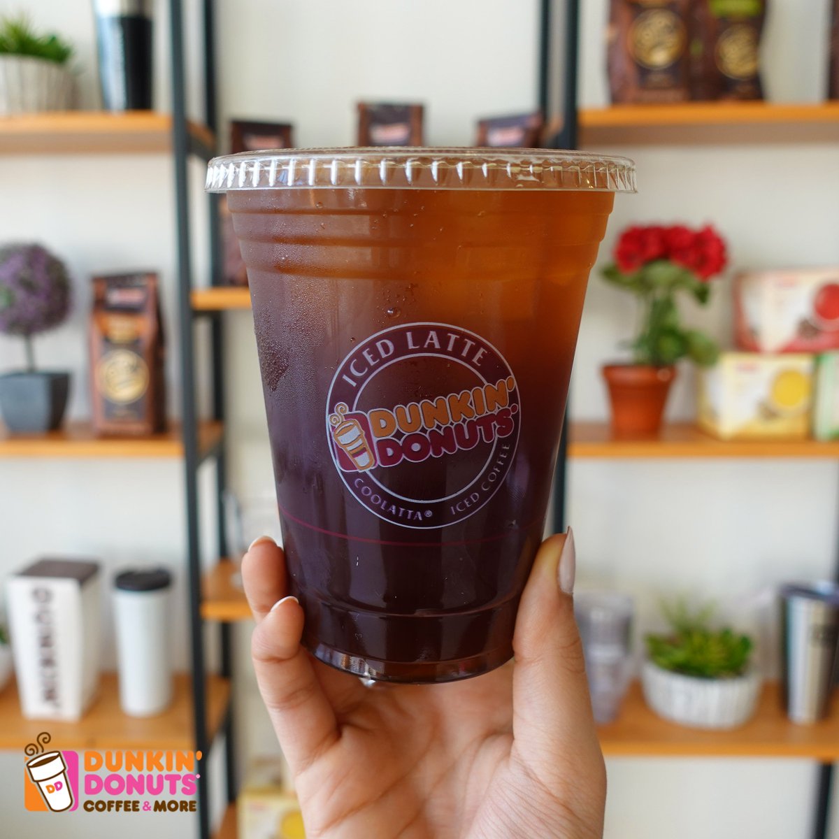 Dunkinbh's tweet photo. You know what would be really good right now? Our soul-soothing Iced Cold Brew.
ุทุงุฒุฌุฉ ูู
ุซูุฌุฉ ููุฐูุฐุฉ!
#dunkindonuts #dunkindonutsbh #mydunkin #dunkin #ilovedunkin #dunkincoffee #coffee #servinghappiness #bahrain #ุฏุงููู_ุฏููุชุณ #ูููุฉ #ุฏููุช #ุงูุจุญุฑูู https://t.co/o7ggQE6fSF