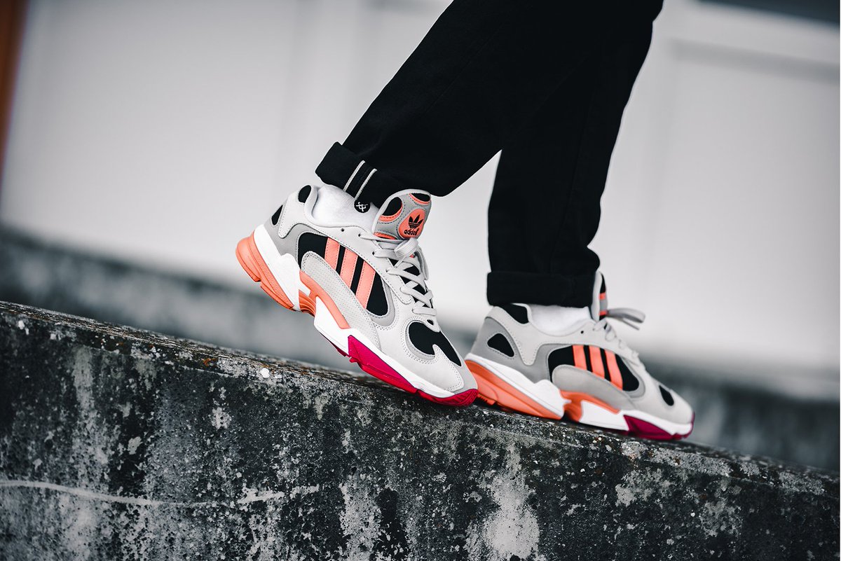 adidas falcon salmon