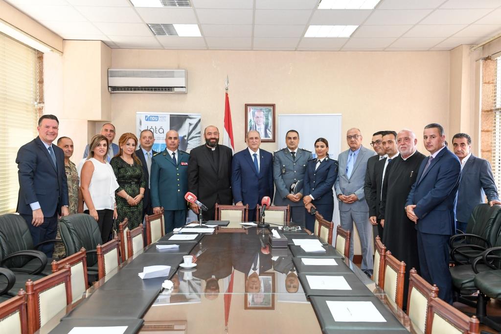 INTALebanon's tweet photo. NDU kicks off the first national awareness campaign on the dangers of internet and technology addiction, under the patronage of HE Jamal Jarrah, Minister of Information. 
More: https://t.co/NTV7xPPenk
#NDUnews #INTA https://t.co/eGWt5ROnJw