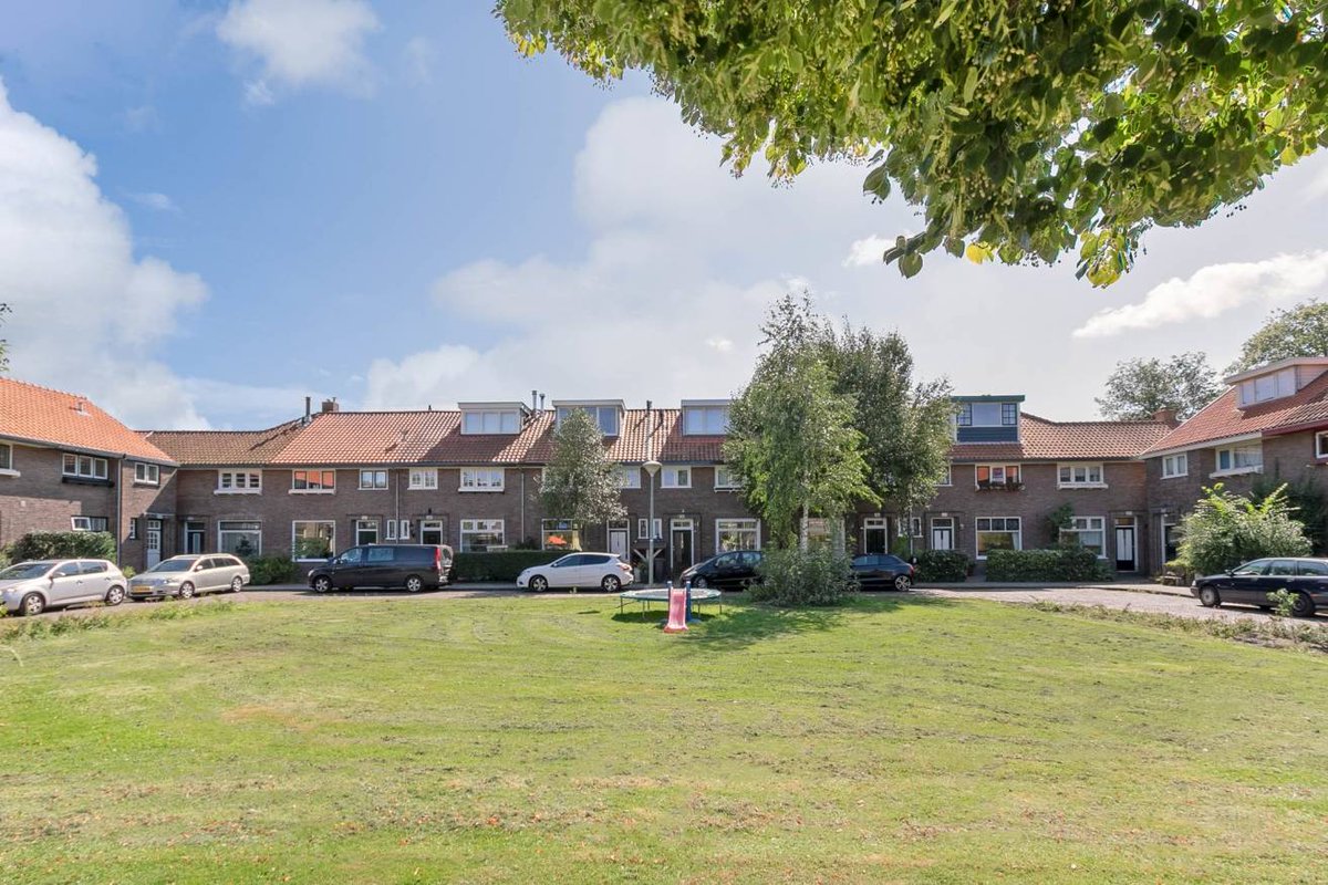 Te koop: #Woonhuis, Kleverlaan 154  #Haarlem. Vraagprijs € 585.000. Info: bit.ly/2VdOwtc