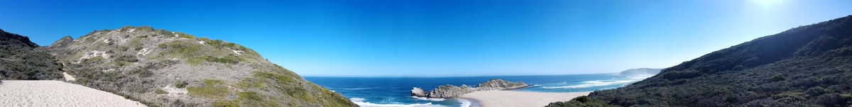 Plett_Tourism's tweet photo. Island in the sun - a perfect #Plett view. September is a fine time to hike Robberg: mild weather, whales in the bay and, don't forget, #PlettHIGHFive &amp; @CapeNature1 CapeNature Access Week from 23 - 29 September! 
More info: https://t.co/BOPsua84uo
#TourismMonth #NatureReserve https://t.co/HMBiF6FUXd