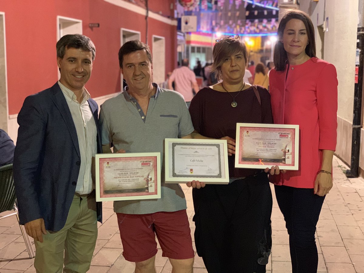GastronomVa's tweet photo. #feliche en @AytoPedrajas vuelve a hacerse con el premio al #mejorpincho  y #mejorserviciodesala @Apehva https://t.co/OMafpeprLF