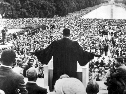 ValdeseChiesa's tweet photo. Il #28agosto 1963 il rev. Martin Luther King (pastore battista, martire dei diritti civili e Nobel per la Pace) pronuncia il suo discorso/sermone #Ihaveadream che ancora ci ispira, come cristiani, nelle battaglie per la giustizia e parità di diritti di tutt* figli/e di Dio. #MLK https://t.co/NSzqJkJLO4