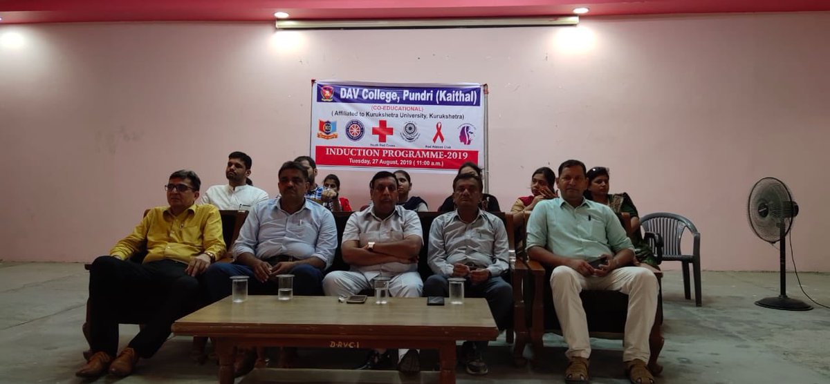 davcollege1's tweet image. @davcollege1 #studentInductionProgramme was organised at #DAVCollege pundri on 27 August,2019. Programme was chaired by respected principal Dr Subash Tanwar . All the conveners of various committees guided the students regarding their upcoming events.Some glimpses of the function