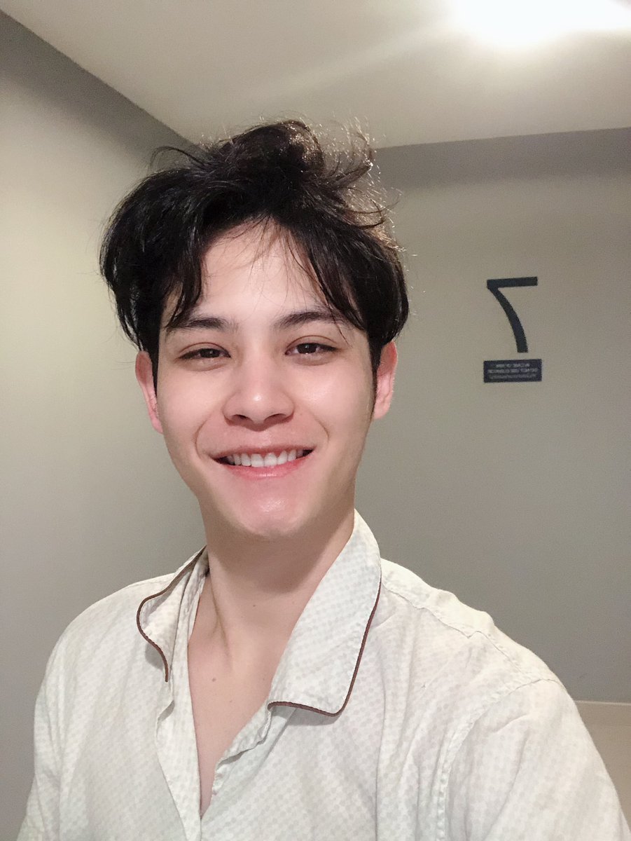 focus_kittikun's tweet photo. โตอีหยังละหนิ 🤣 #สวัสดีวันพุธค้าบ https://t.co/HWA7ZwYqdp