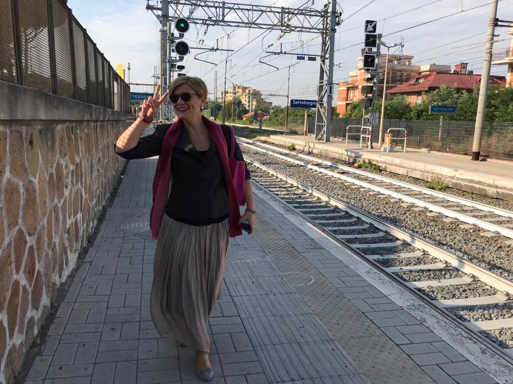 Dalla periferia Roma Nord un pezzo della delegazione LeU...direzione Quirinale: 15 km di giungla romana zeppa di ipotizzabili mezzi pubblici e misteriosi cantieri al lavoro aperti da Numa Pompilio! #unaromanaalquirinale #secondogirozeroemissioni 
#sifaprestoadiresalialcolle