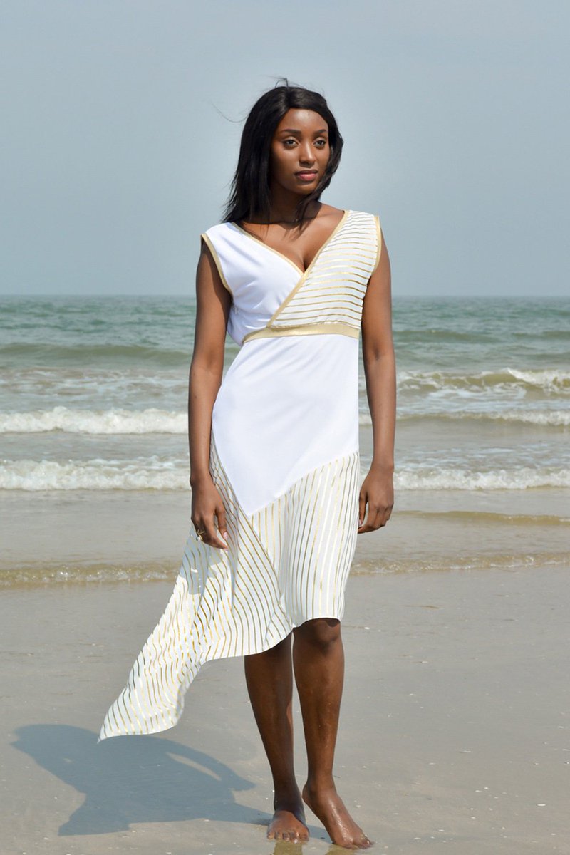 ErikSchaix's tweet photo. Avec ses rayures couleur or, la robe BOOGIE mettra en valeur votre bronzage d'été ☀️Disponible sur notre boutique en ligne https://t.co/208wZ846QO… #mode #fashion #fashionshow #FashionWeek #PFW #madeinfrance #dress #lookoftheday #summertime #SummerVibes https://t.co/PPDtfA4KNx