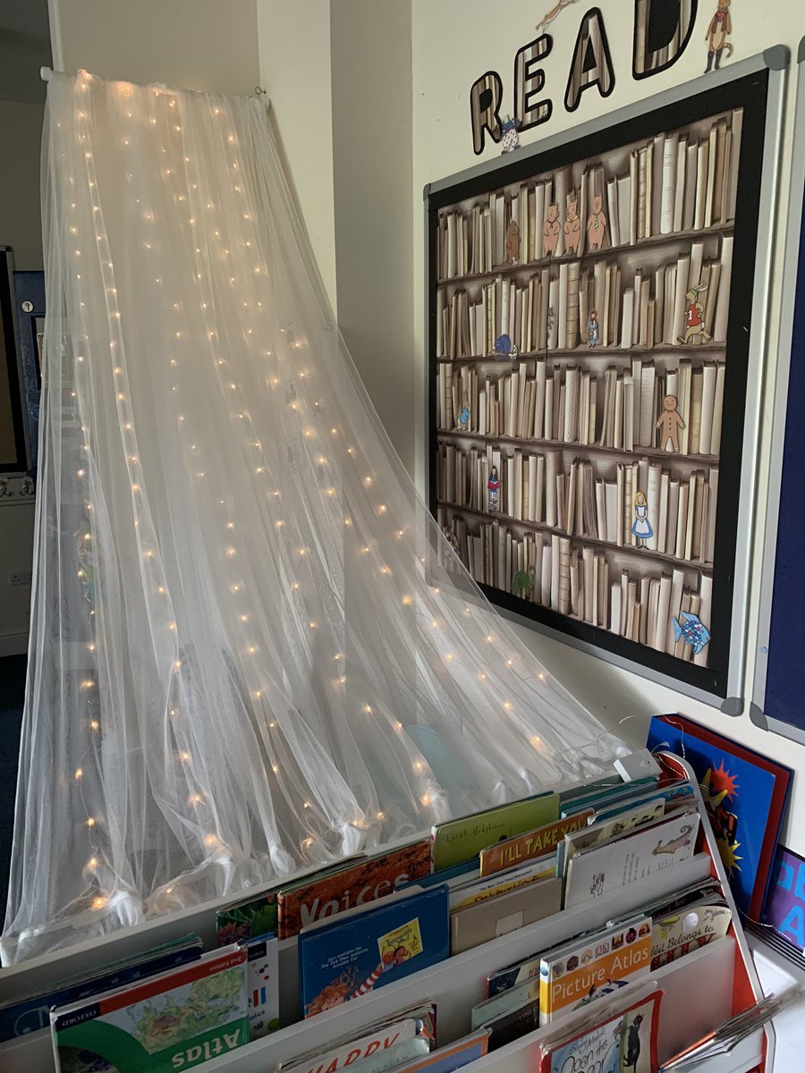 Teachcreate's tweet image. So in love with my new reading area #readingcorner #teachertwitter