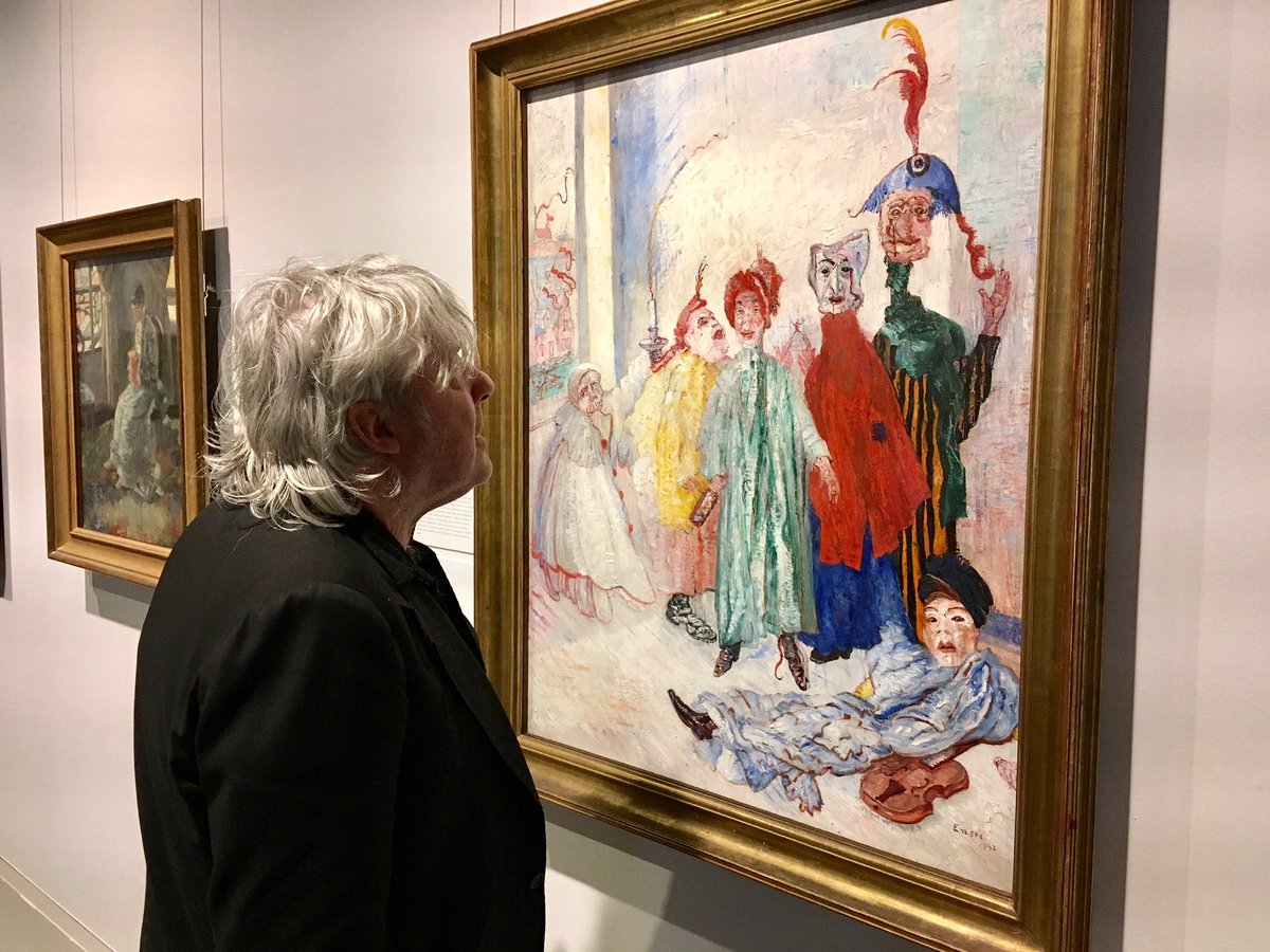 FineArtsBelgium's tweet photo. James #Ensor &amp; Léon #Spilliaert were proud to welcome their old pal @ArnoOfficiel, also from #Oostende &amp; #Brussels!
Yesterday he filled the Fin-de-Siècle Museum with nostalgia &amp; black humor, just as in his latest album #Santeboutique (soon presented on #PlanCult @RTBF ) https://t.co/QmbzYlLzdC