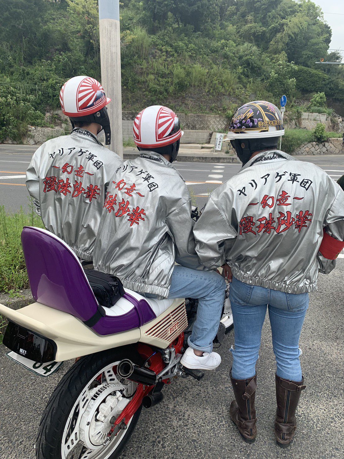 スマトラ島ジャンビ地域で70〜80年前刺繍された古布の額装。 誰でも作れる1/700艦艇模型 駆逐艦 初春 | 誰でも作れる1/700