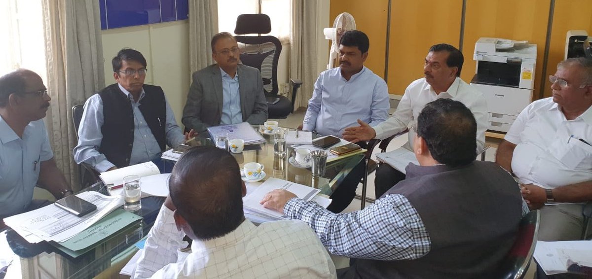 BYRBJP's tweet photo. Met Shri.Gaurav Gupta, Principal Secretary, Karnataka Govt, Commerce and Industries and Shri.Shivayogi C. Kalsad, Chief Secretary, CM Of Karnataka

Discussed about the VISL as well as MPM issues and received positive response. https://t.co/IFiKoy4Icn