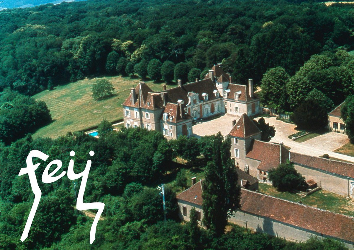 fey__arts's tweet photo. Du 20 au 22 septembre 2019, @fey__arts ouvrira ses portes pour un week-end d’art, de gastronomie, de musique, de cinéma... L’événement métamorphose le Château du Feÿ en plateforme de création et d’expérimentation en Bourgogne. Vivez Feÿ, l'expérience artistique de la rentrée ! https://t.co/PYqDd9e8xP